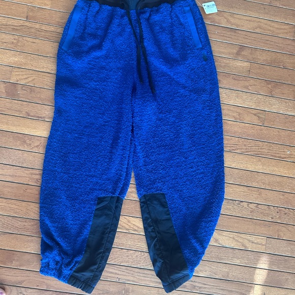FP Movement Cuddle Up Pants in Prep School Blue NWT Size Large - Picture 3 of 4